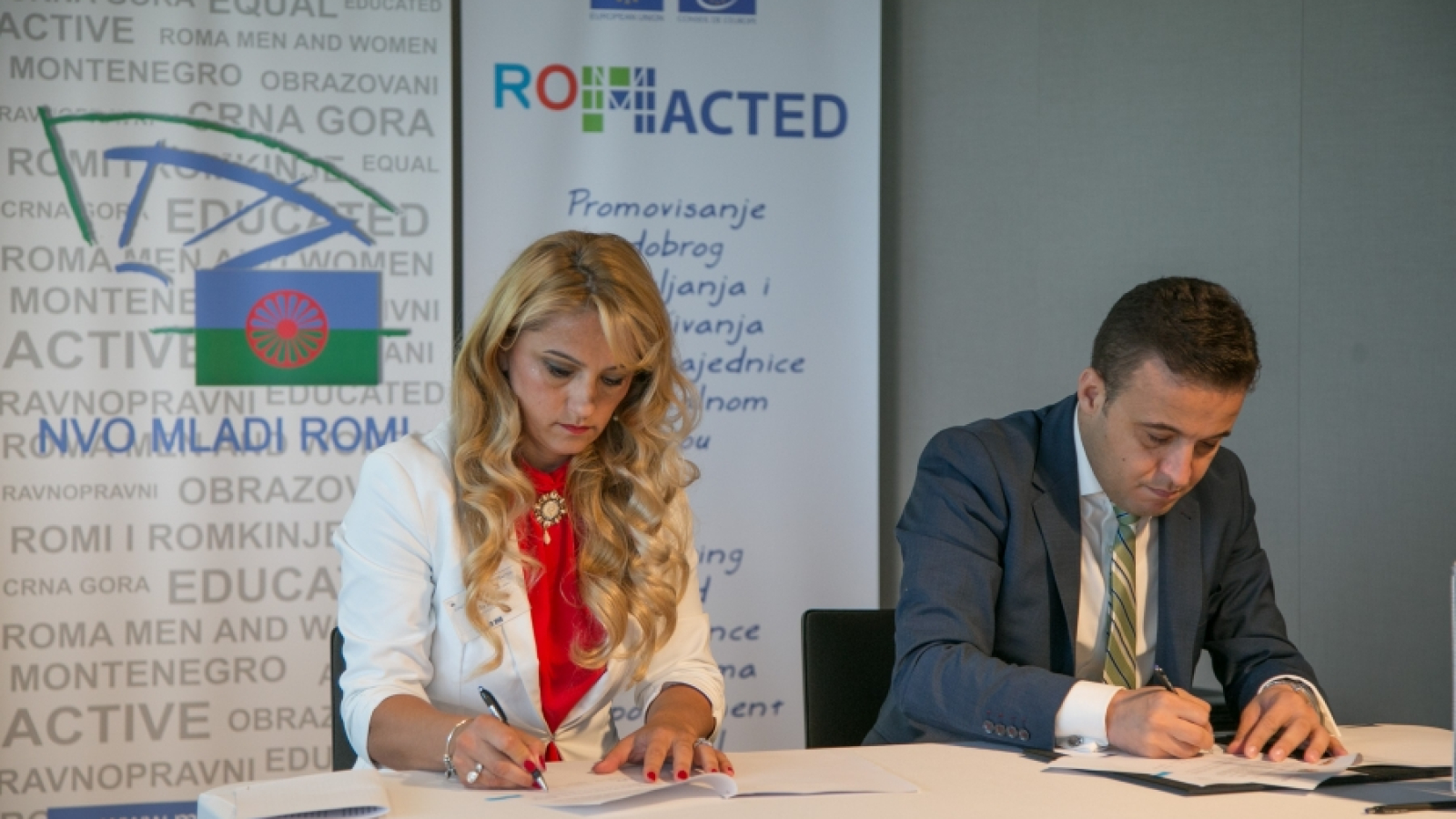 4ddc75f1698994d05cf43f2316d7d33a_XL