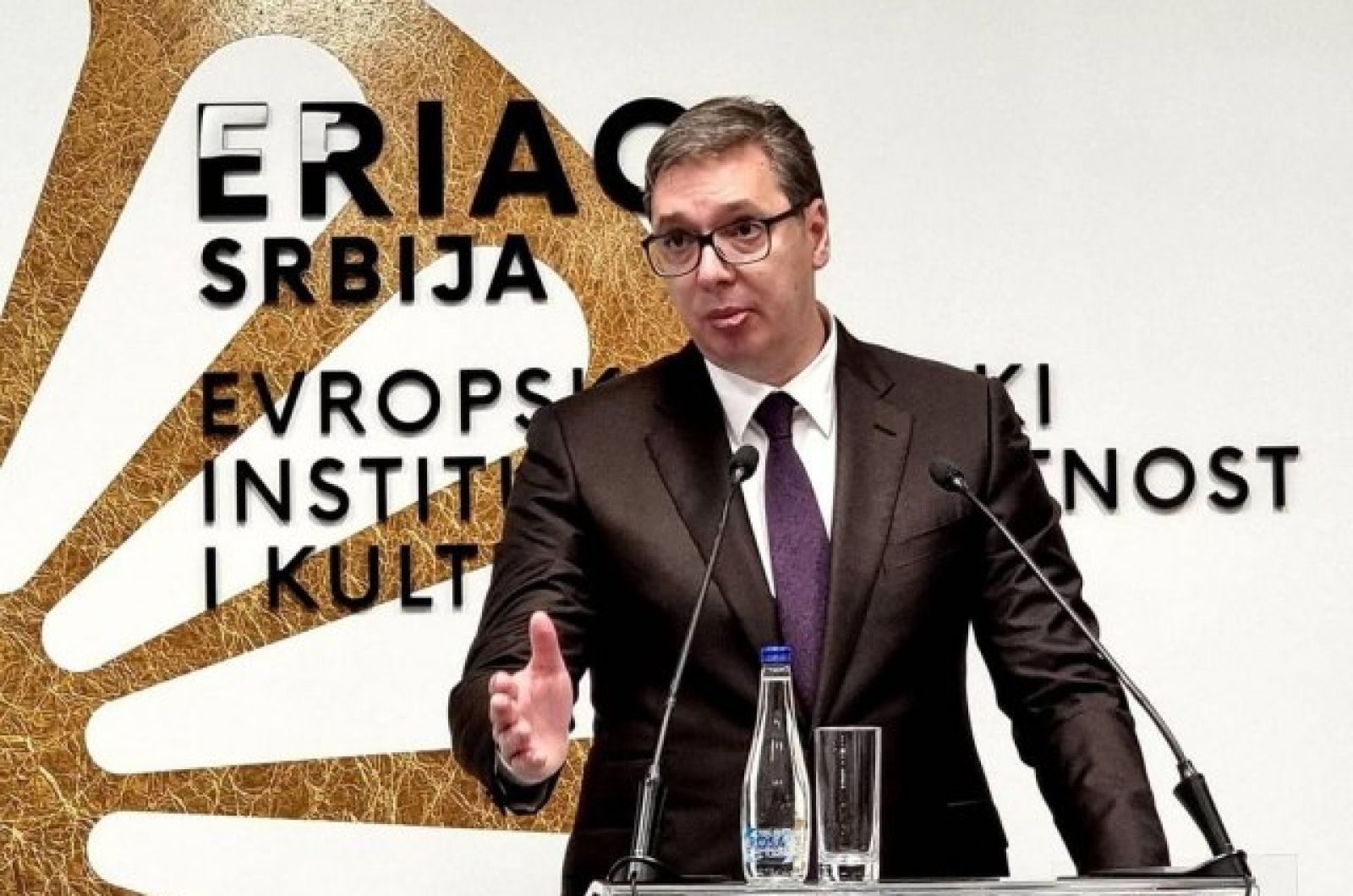 182838608960ad29d7d15ed505053363_w640-min