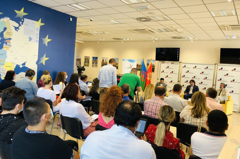 Konferencija - naslovna -min