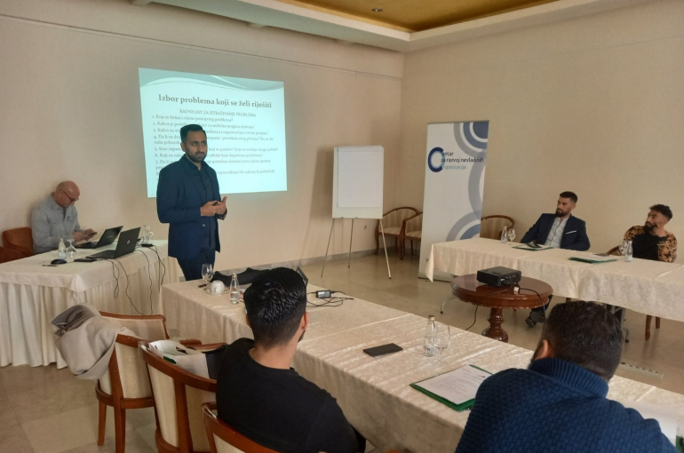 IMG-0da16f8b2f27dce8d542ea4f09e6b810-V-min