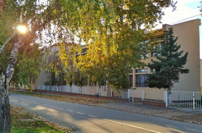 vrbas-nasilje-skola-petar-petrovic-njegos-foto-vrbas-iz-drugog-ugla_f-min