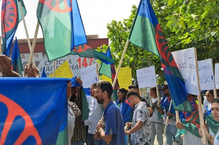 3584648_protest-roma-u-gracanici-1_ls-min